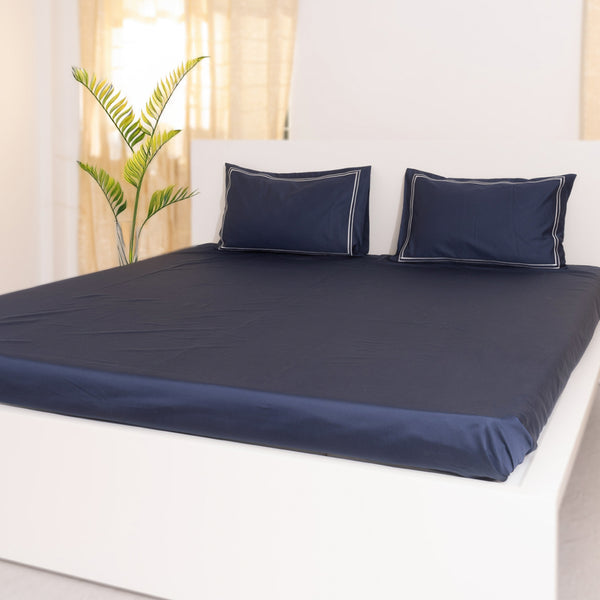 Silver Double Merrow on Navy, 700 TC, Bedsheet Set